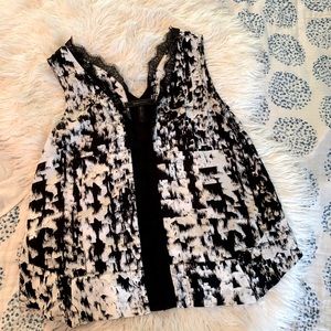 Bcbg max azria blouse lace black white XS tank top